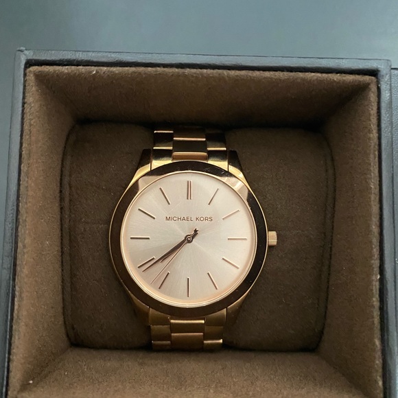 Michael Kors Watch - Picture 2 of 4